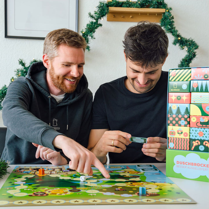 Personen spielen das Duschbrocken Delivery Gesellschaftsspiel